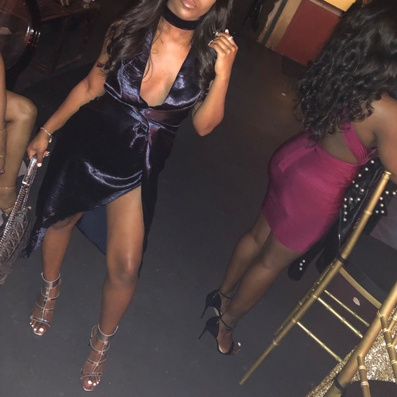 Blue Dress - Picture 1 of 2